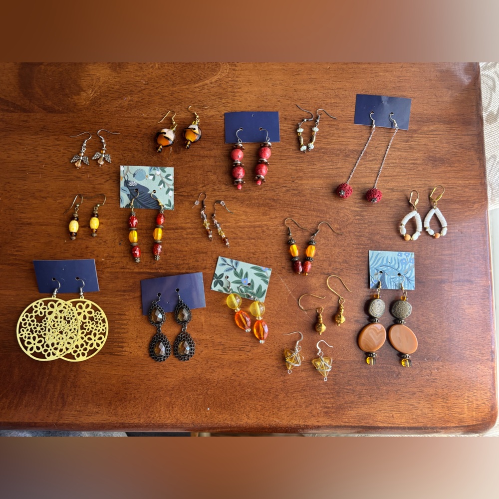 Earring bundle - Picture 9 of 10